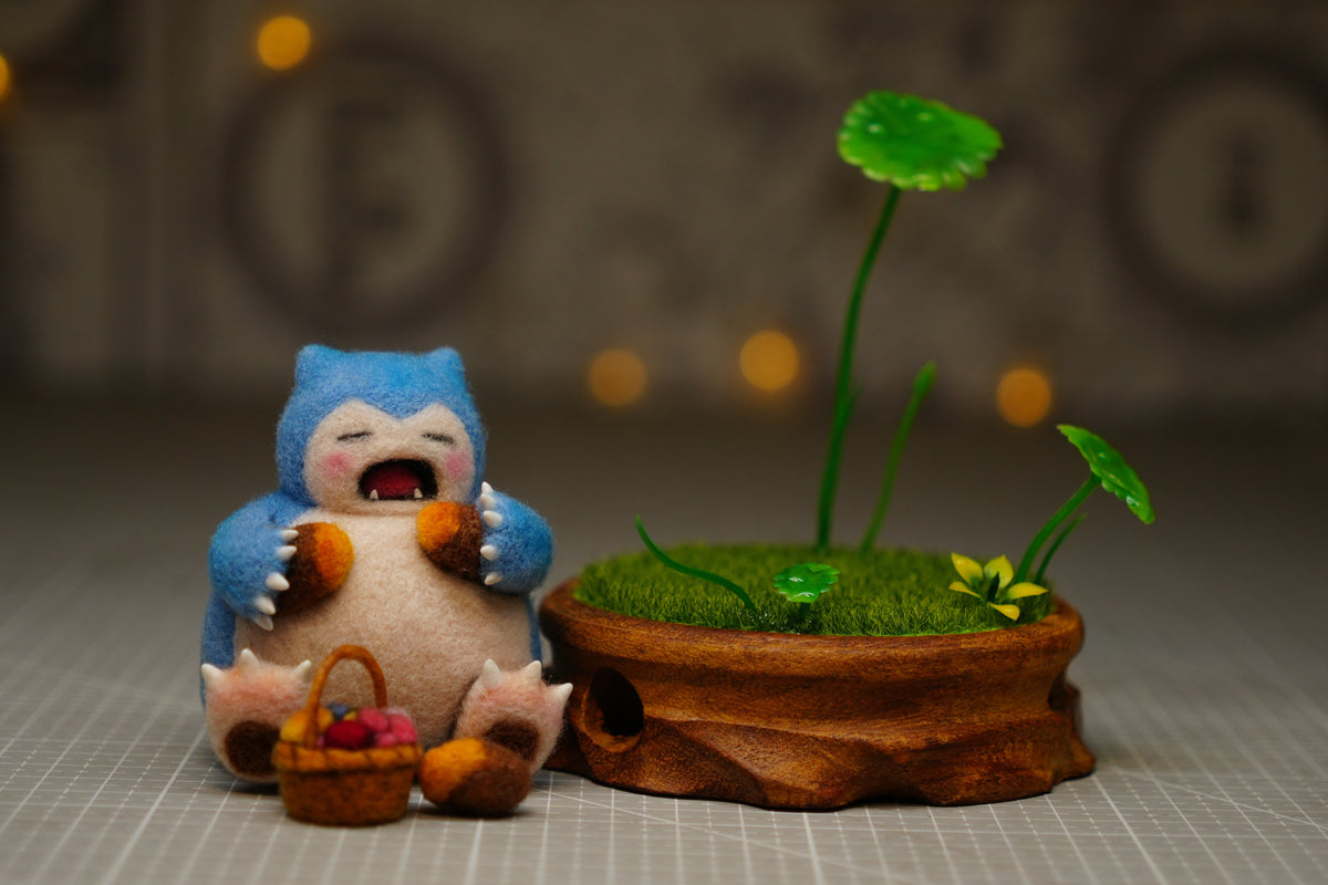 Handmade One-Off Wool Felt Art Doll | "Sleepy Snorlax" with Miniature Diorama Base Set (11cm)